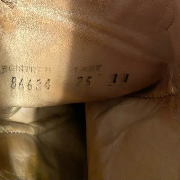 Men’s Corral Vintage leather embroidered square toe western boots. Size 11.5D - Picture 14 of 16